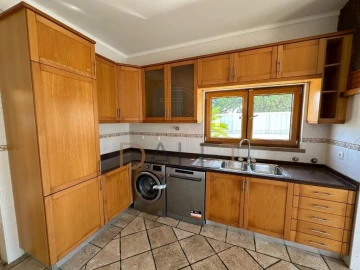 Moradia T5 para Venda em Sesimbra (Castelo)
