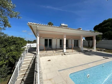 Moradia T5 para Venda em Sesimbra (Castelo)
