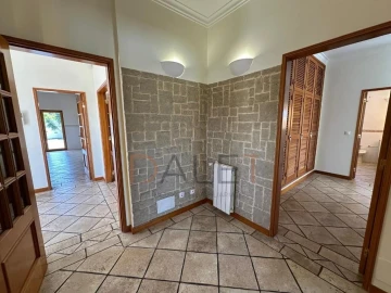 Moradia T5 para Venda em Sesimbra (Castelo)