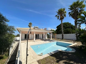 Moradia T5 para Venda em Sesimbra (Castelo)