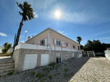 Moradia T5 para Venda em Sesimbra (Castelo)