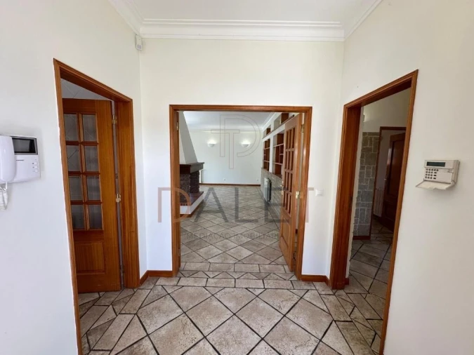 Moradia T5 para Venda em Sesimbra (Castelo) Foto 38