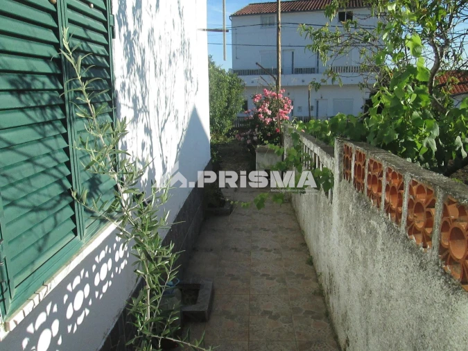 Moradia T3 para Venda em Monfortinho e Salvaterra do Extremo Foto 4