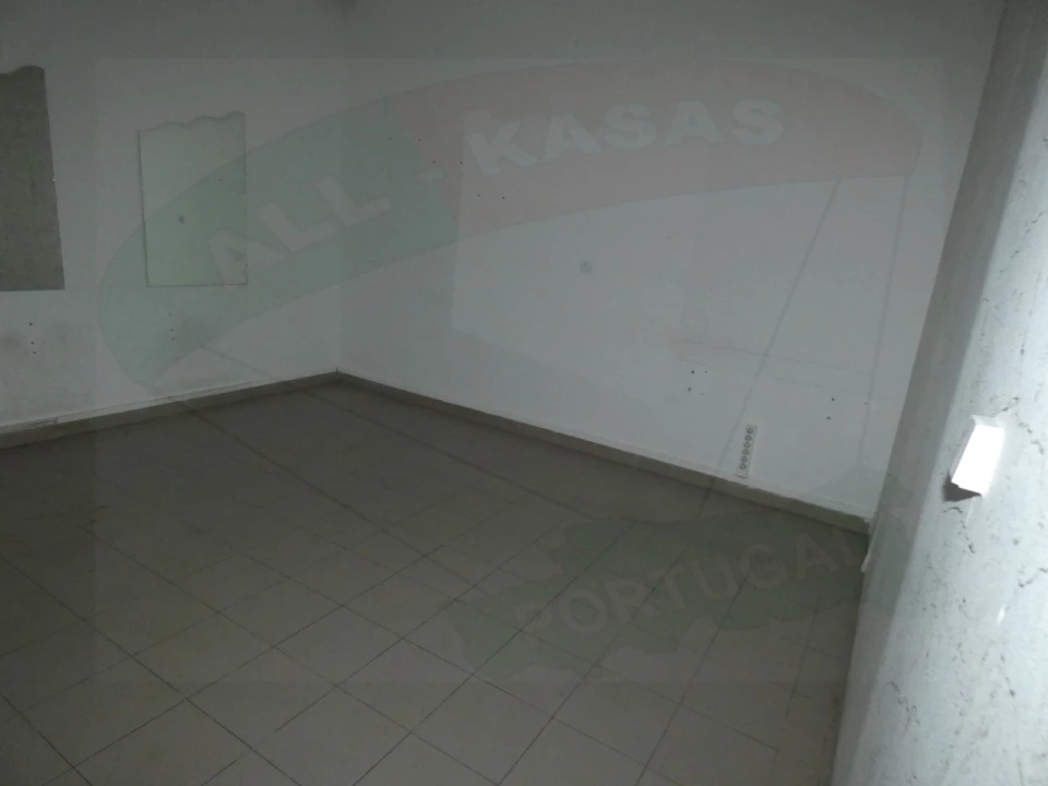 Loja para Venda em Venteira Foto 11