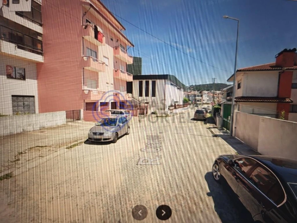 Terreno para Venda em Fânzeres e São Pedro da Cova Foto 6