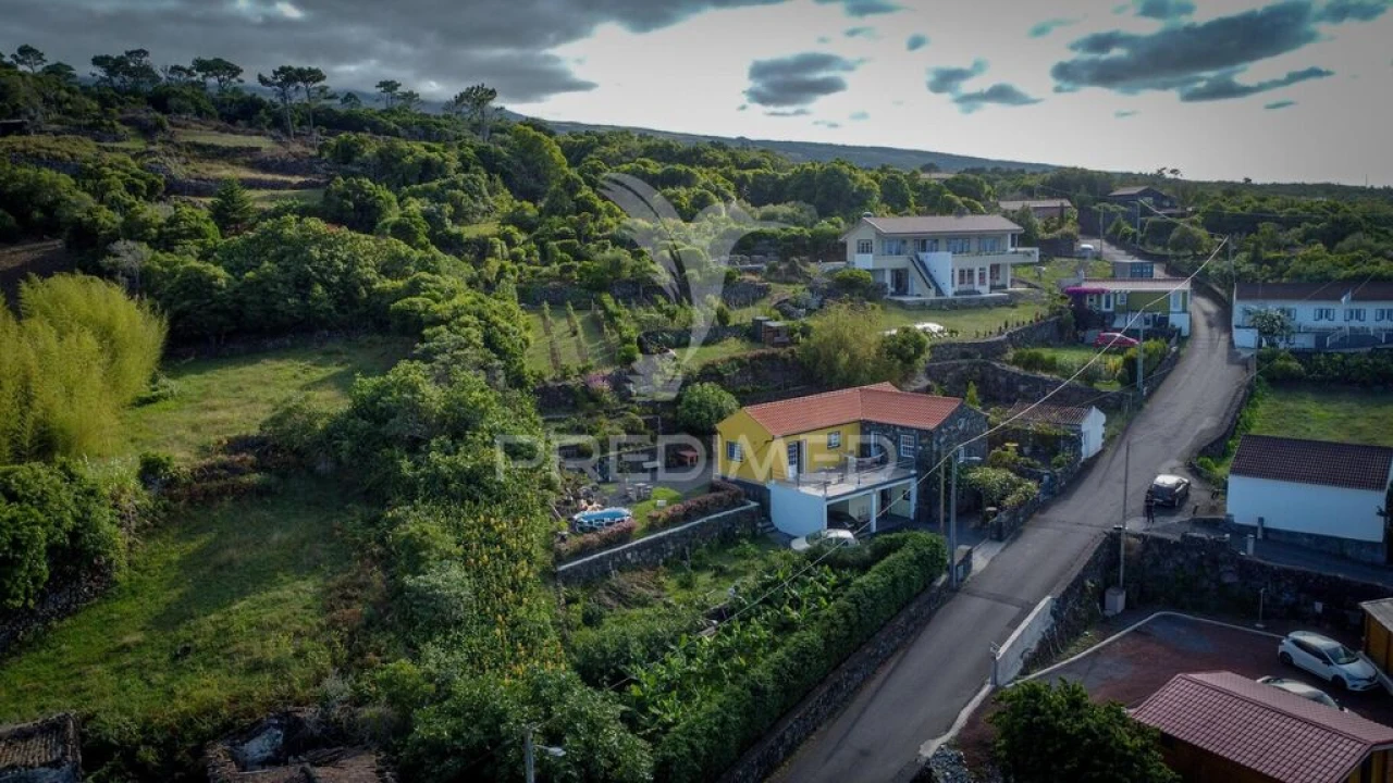 Moradia T3 para Venda em Santo Antonio Foto 11