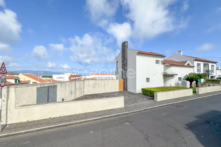 Moradia T5 para Venda em Ribeira Grande (Matriz) Foto 37