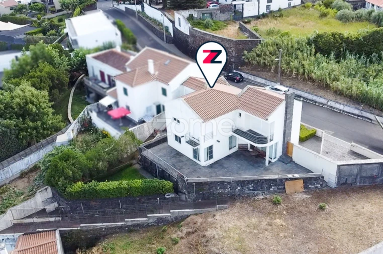 Moradia T5 para Venda em Ribeira Grande (Matriz) Foto 7