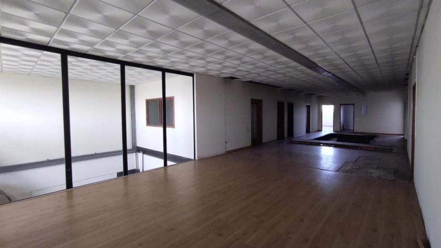 Armazém para Venda em Moita