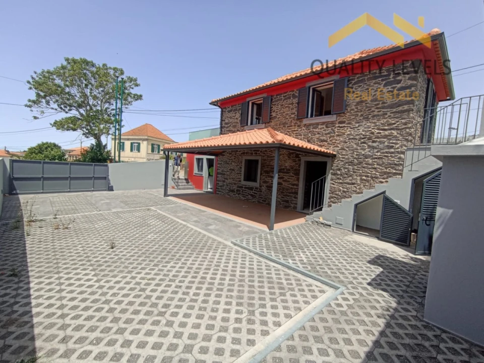 Moradia T2 para Venda em Fajã da Ovelha Foto 1