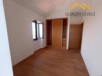 Moradia T2 para Venda em Fajã da Ovelha