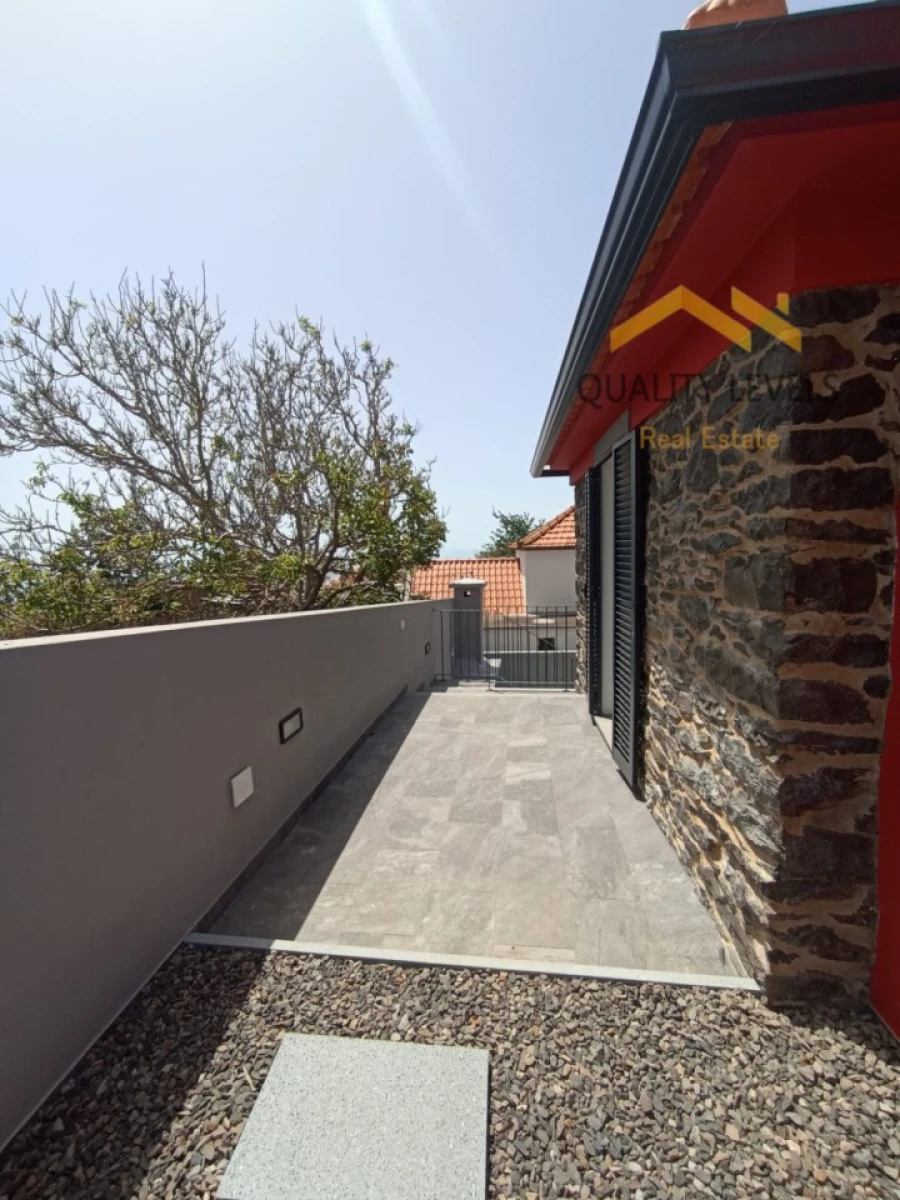 Moradia T2 para Venda em Fajã da Ovelha Foto 12