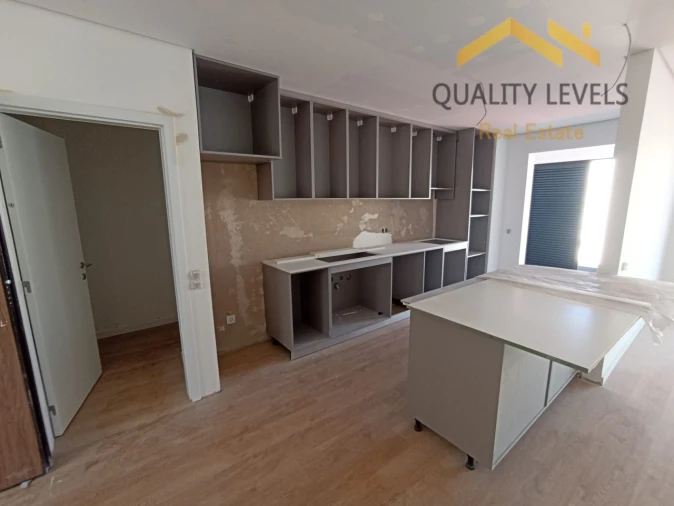 Apartamento T2 para Venda em Caniço Foto 4