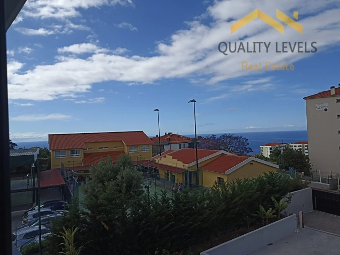 Apartamento T2 para Venda em Caniço Foto 6