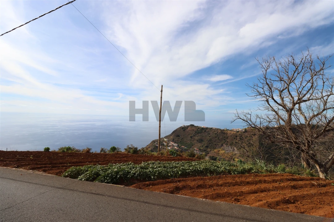 Terreno para Venda em Canhas Foto 2
