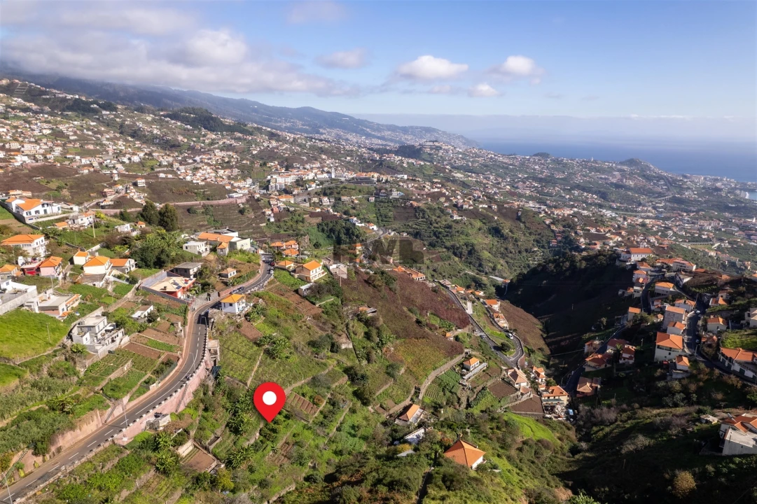 Terreno para Venda em Estreito de Camara de Lobos Foto 3