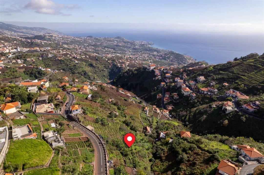 Terreno para Venda em Estreito de Camara de Lobos Foto 1