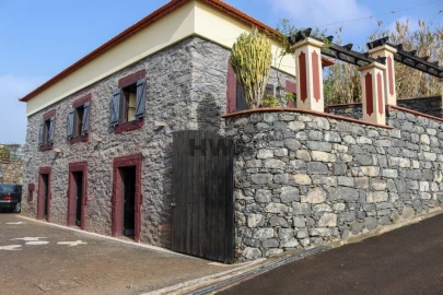 Moradia T0 para Venda em Prazeres