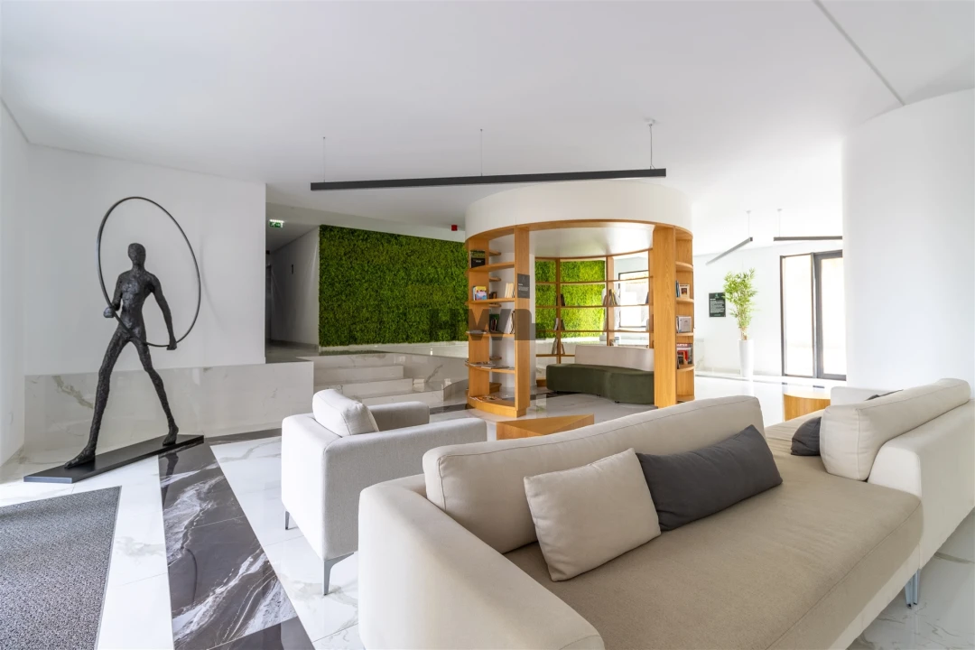 Apartamento T2 para Venda em São Martinho Foto 4