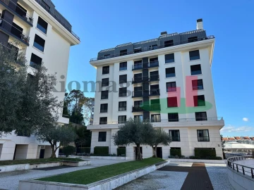 Apartamento T3 para Arrendamento em Benfica