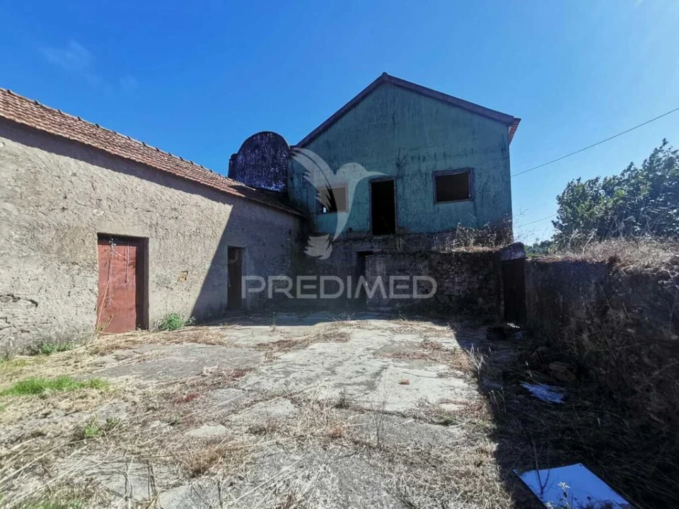 Quinta T2 para Venda em Beco Foto 4