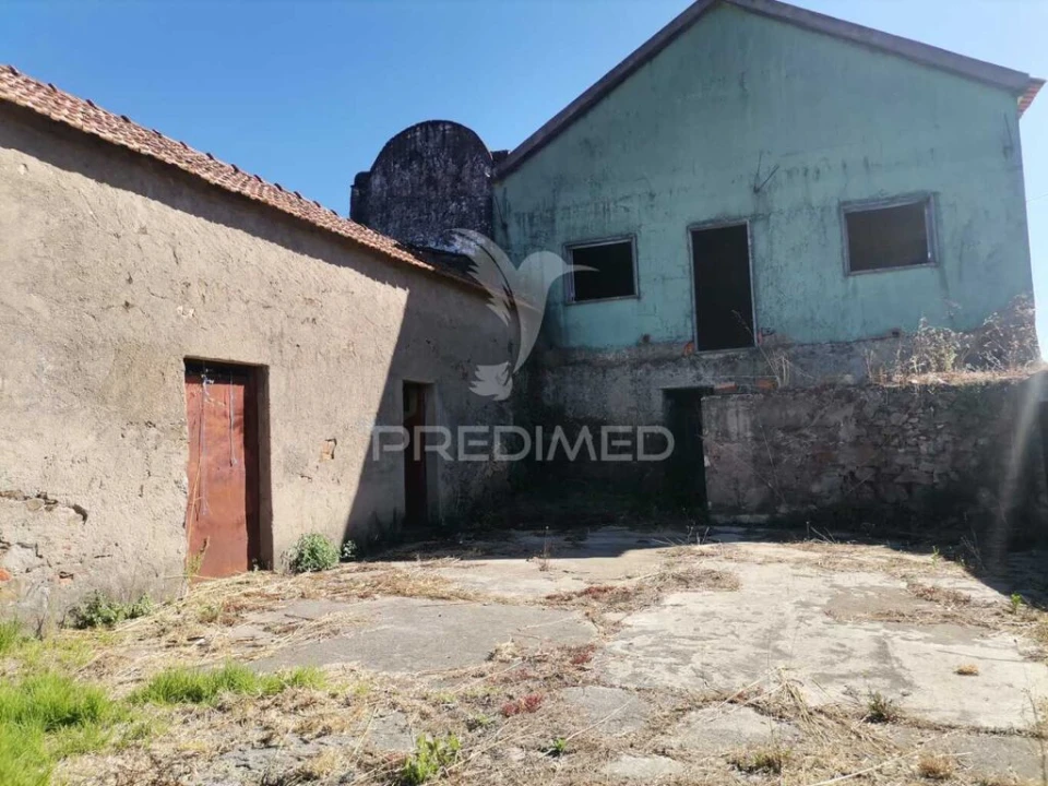 Quinta T2 para Venda em Beco Foto 3