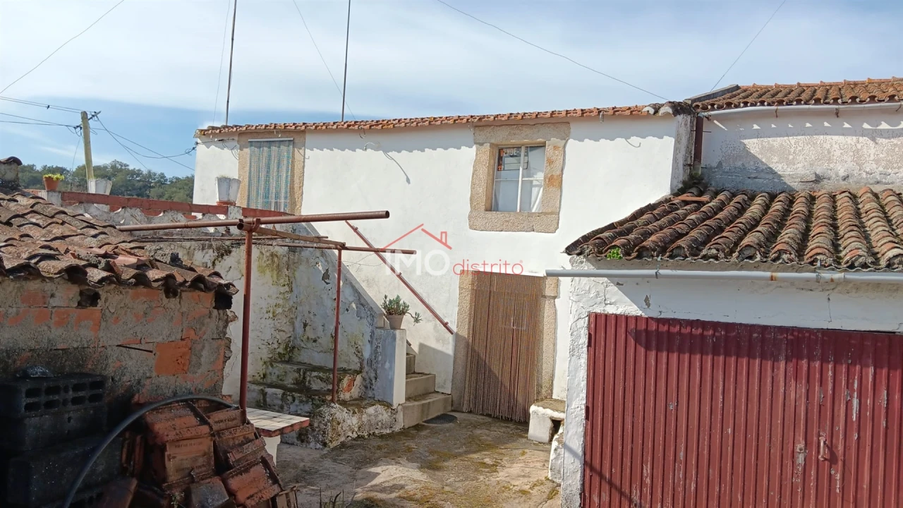 Moradia T3 para Venda em Beirã Foto 3