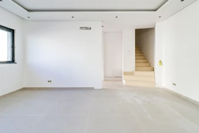 Moradia T3 para Venda em Faro (Sé e São Pedro)