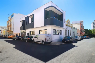 Moradia T3 para Venda em Faro (Sé e São Pedro)