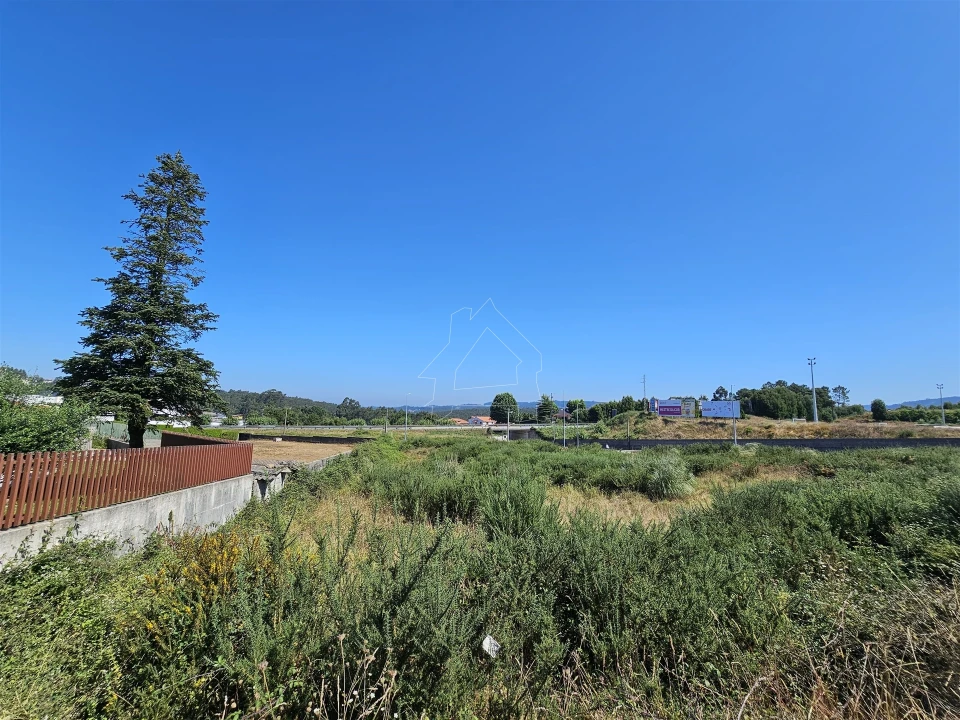 Terreno para Venda em Arrifana Foto 1