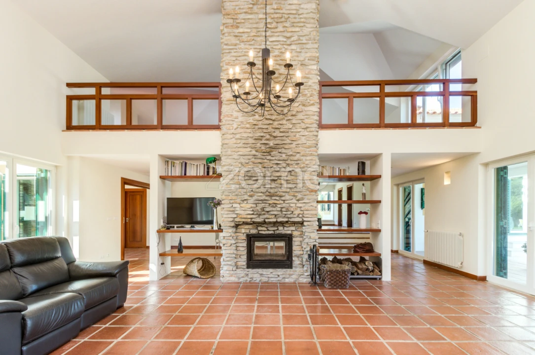 Moradia T4 para Venda em Santo Estêvão Foto 9