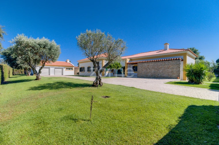 Moradia T4 para Venda em Santo Estêvão Foto 43