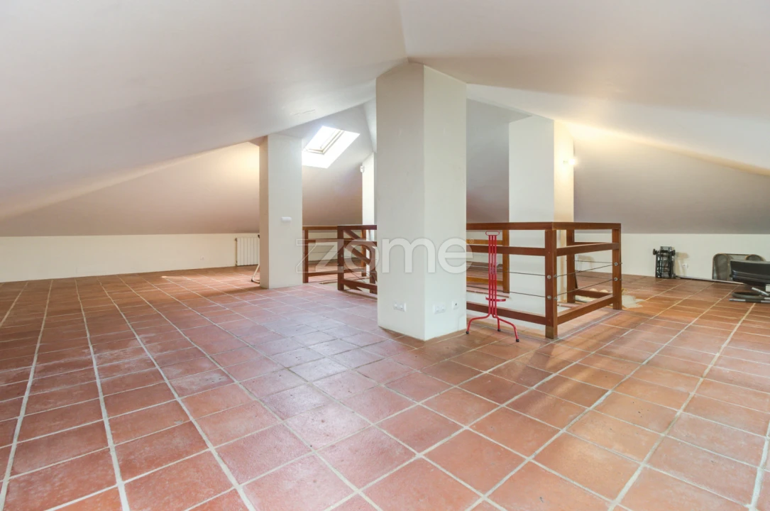 Moradia T4 para Venda em Santo Estêvão Foto 23