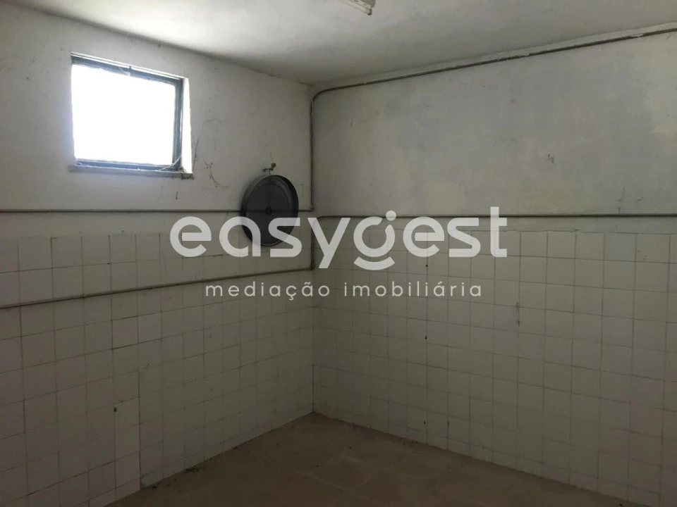 Armazém para Venda em Espariz e Sinde Foto 5