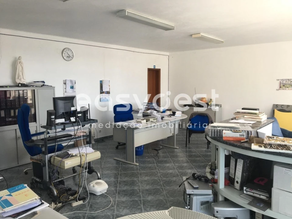 Armazém para Venda em Espariz e Sinde Foto 20