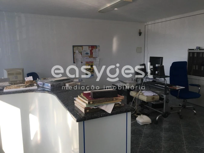 Armazém para Venda em Espariz e Sinde Foto 21