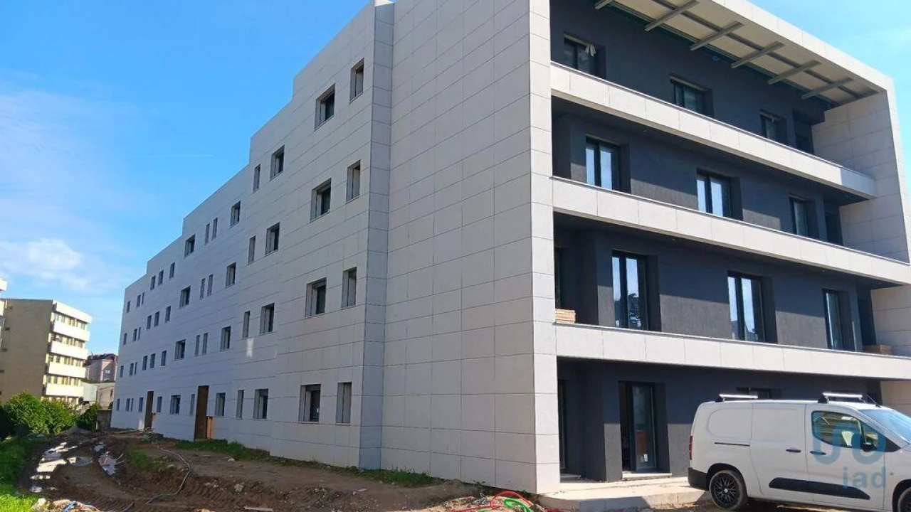 Apartamento T3 para Venda em Canidelo Foto 1