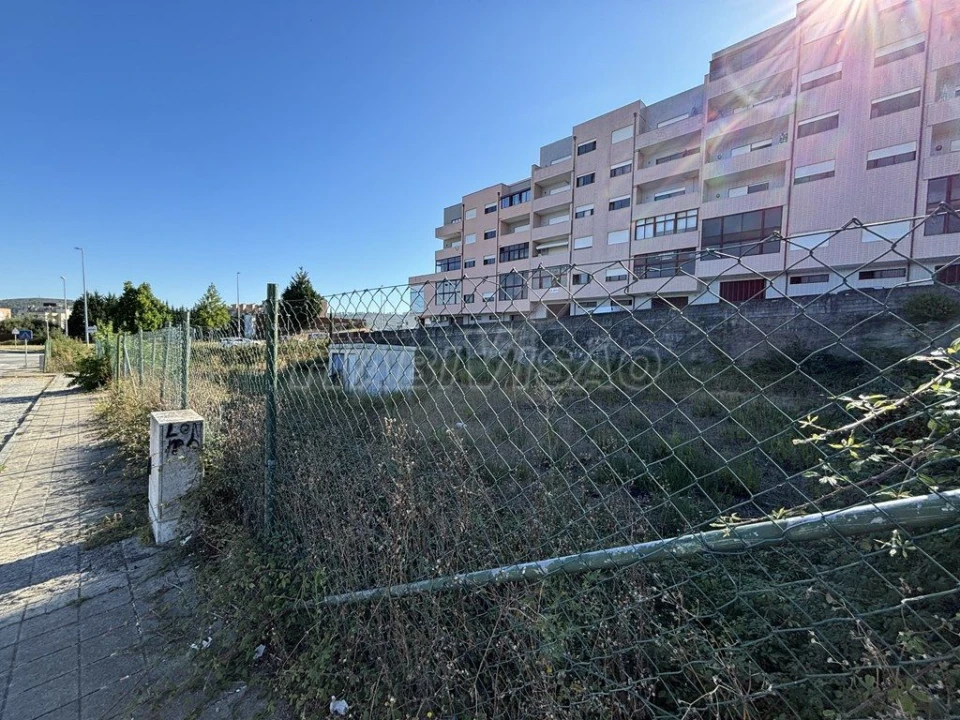 Terreno para Venda em Valongo Foto 3