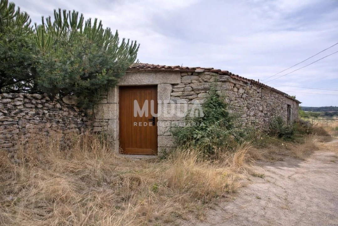 Garagem para Venda em Planalto de Monforte (Oucidres e Bobadela) Foto 1