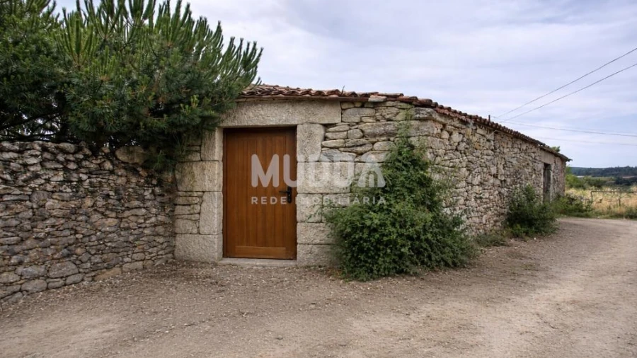 Garagem para Venda em Planalto de Monforte (Oucidres e Bobadela)