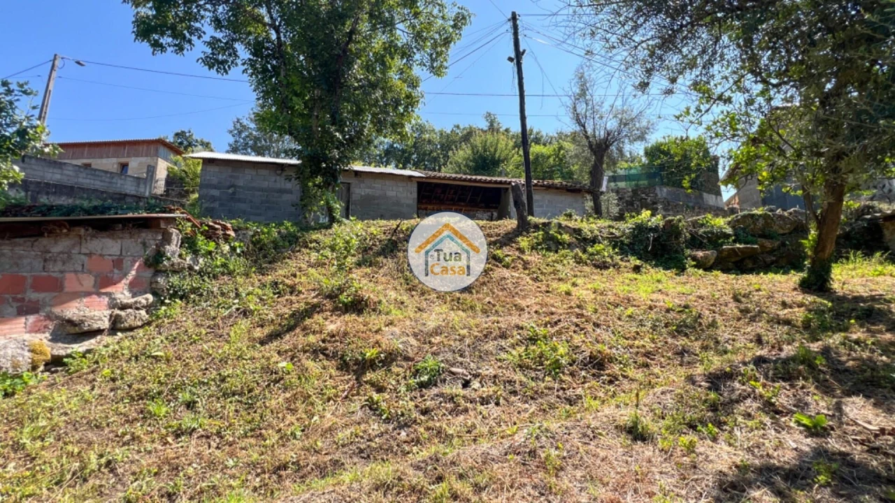 Moradia T2 para Venda em Calvos e Frades Foto 10