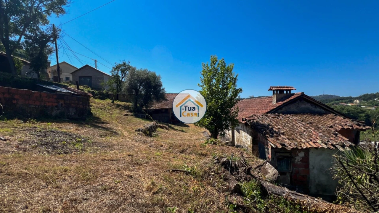 Moradia T2 para Venda em Calvos e Frades Foto 6