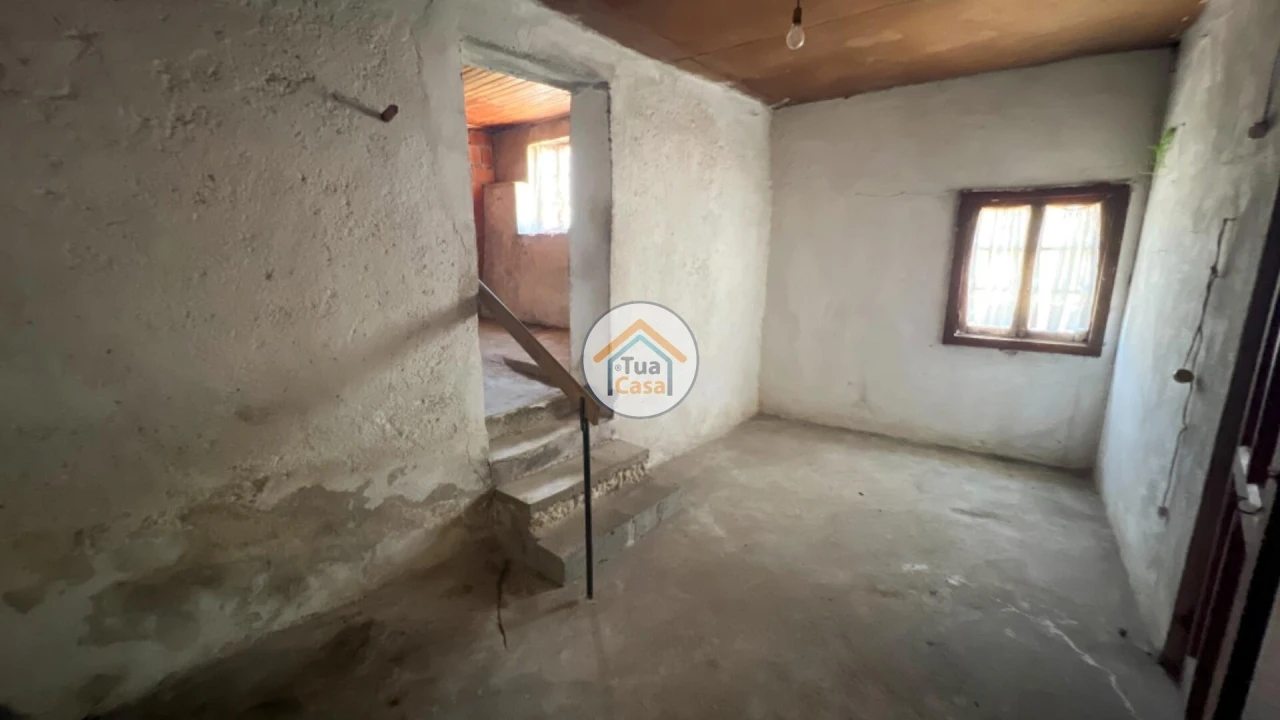 Moradia T2 para Venda em Calvos e Frades Foto 28