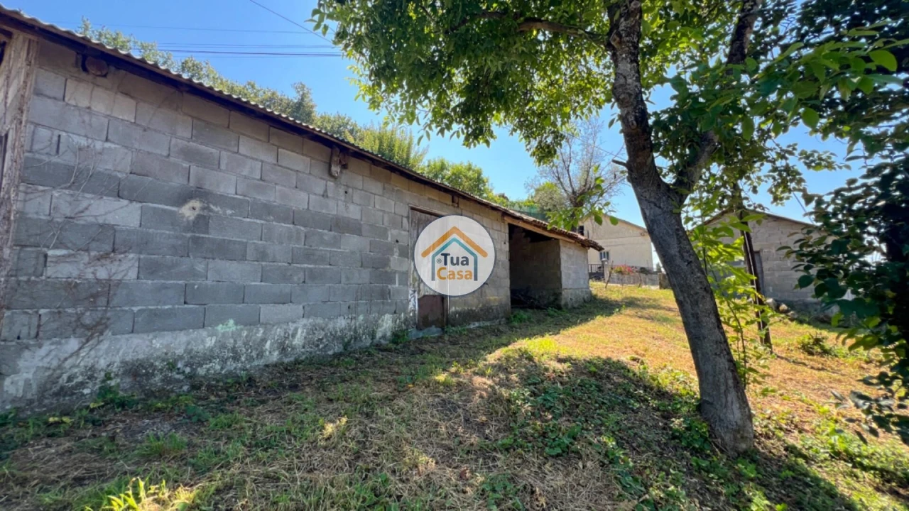 Moradia T2 para Venda em Calvos e Frades Foto 13