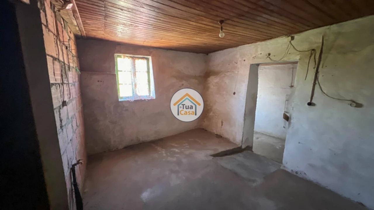 Moradia T2 para Venda em Calvos e Frades Foto 32