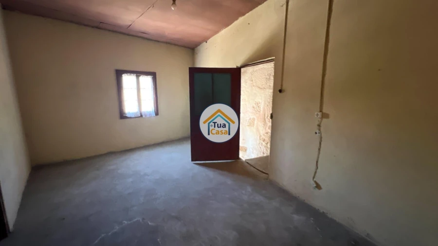 Moradia T2 para Venda em Calvos e Frades Foto 27