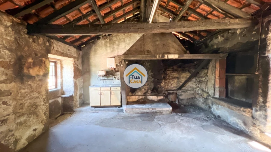 Moradia T2 para Venda em Calvos e Frades Foto 21