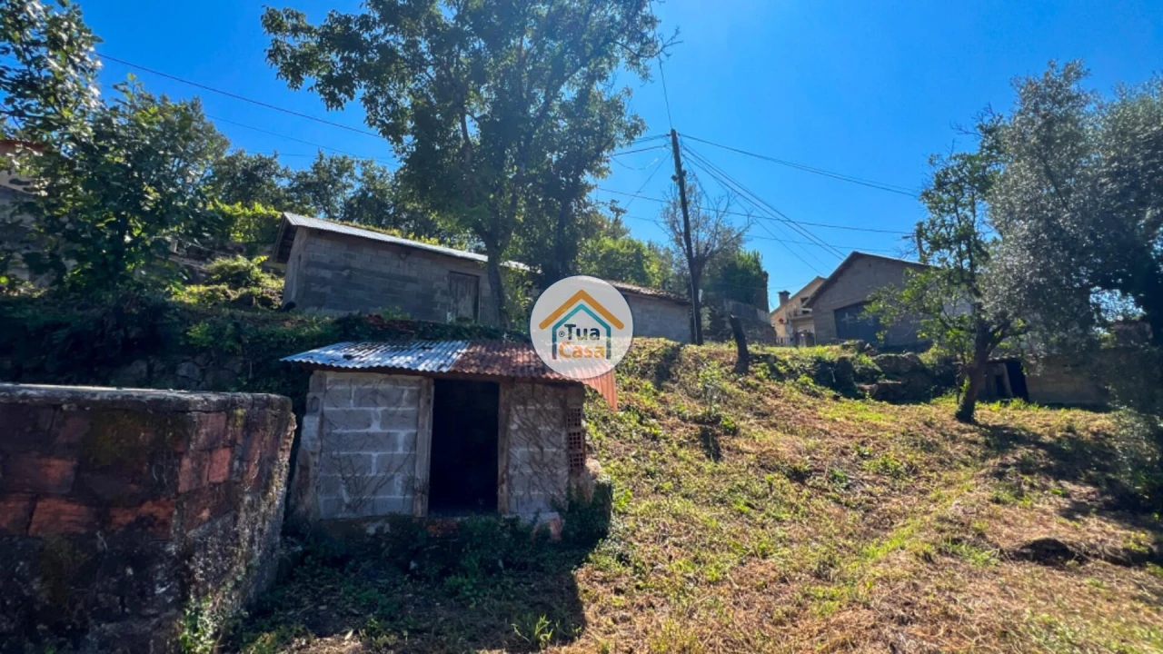 Moradia T2 para Venda em Calvos e Frades Foto 9