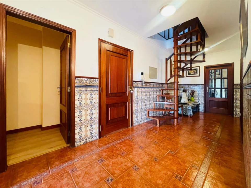 Apartamento T3 para Venda em Lousã e Vilarinho Foto 2