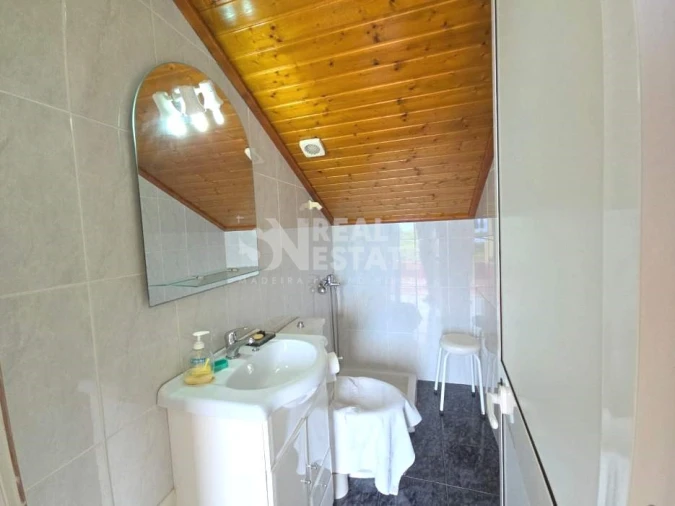 Moradia T2 para Venda em Arco de São Jorge Foto 10